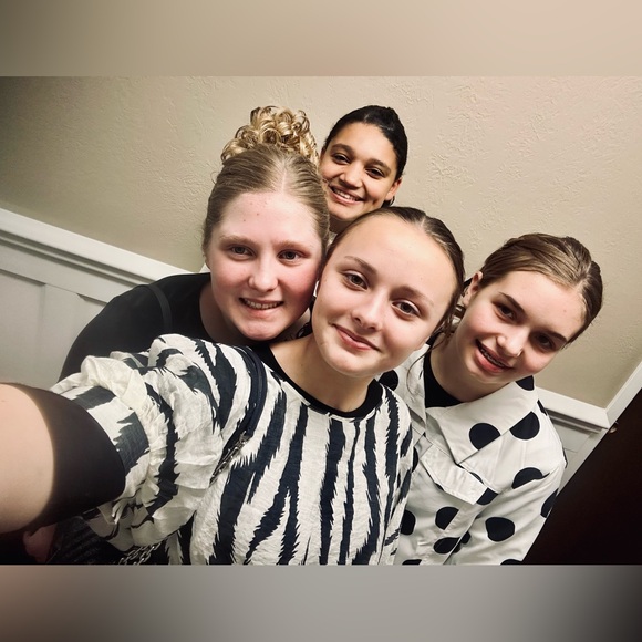 Heyy๐ชฉ๐ฉถ - Picture 3 of 3